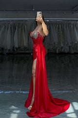 Stunning Red Sweetheart Mermaid Beadings Sheath Prom Dresses With High Slit Ruffle