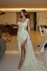 Gorgeous Daffodil Asymmetrical Sequins One Shoulder Prom Dresses With High Slit Ruffle