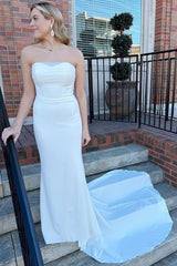 Chic Strapless Sleeveless Mermaid Wedding Dresses Satin Sheath Long With Buttons