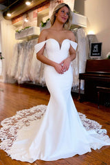 Classy Satin Off-The-Shoulder Sleeveless Mermaid Wedding Dress Open Back With Buttons Appliques Lace