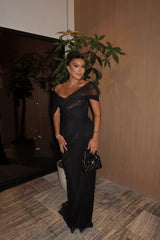 Glamorous Black Off-The-Shoulder Mermaid Prom Dresses Sheath Lace With Pleats