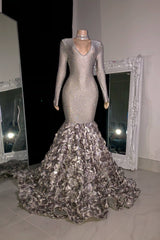 Dazzling Silver V-Neck Long Sleeves Mermaid Prom Dresses Column Gem With Flower