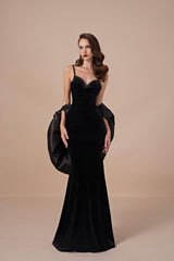 Vintage Black V-Neck Spaghetti-Straps Sleeveless Velvet Prom Dresses Mermaid With Beads Zipper