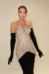 Elegant V-Neck Strapless Mermaid Velvet Prom Dresses Sheath Gem With Gloves