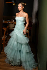 Elegant Strapless Sleeveless Tulle Prom Dresses Floor Length With Pleats Zipper