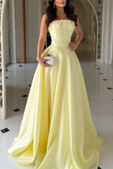 Pretty Daffodil Strapless Sleeveless Satin Prom Dresses A-Line Floor Length With Pleats