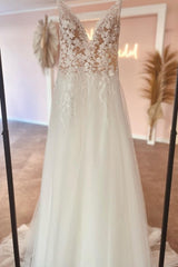 Charming Sweetheart Long V-Neck Sleeveless Lace Bridal Gowns On Sale-ballbellauk