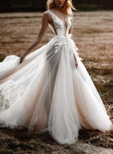 V-Neck Sleeveless Boho Garden Wedding Dresses Sweep Train Tulle Lace Appliques-Ballbella