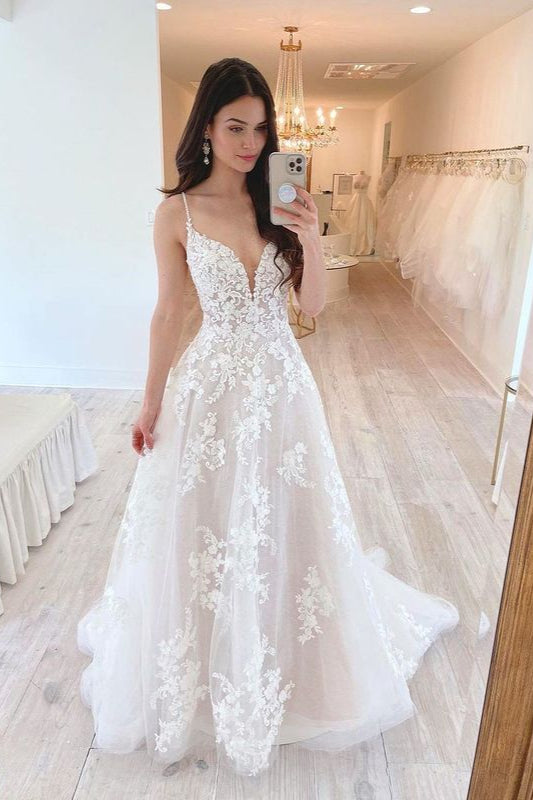 Chic Lace Wedding Dress A-Line V-Neck Bridal Gown Spaghetti-Straps