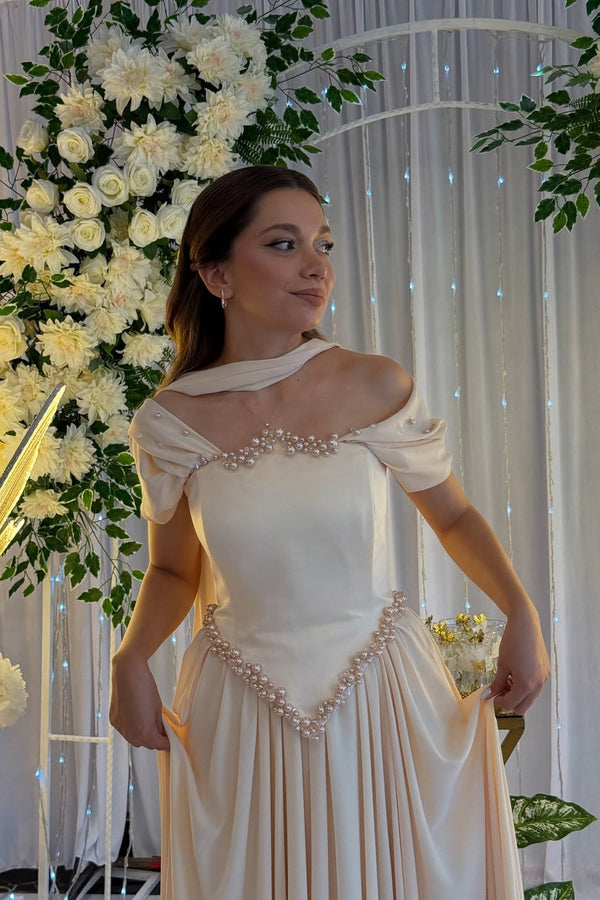 Charming Off-The-Shoulder A-Line Chiffon Prom Dresses Sleeveless Pleats With Pearl