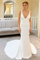 Exquisite Straps Satin V-Neck Mermaid Wedding Dresses Sleeveless Open Back With Ribbons