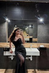 Charming Black Sweetheart Strapless Sleeveless Prom Dress Sequins Sheath With Beads