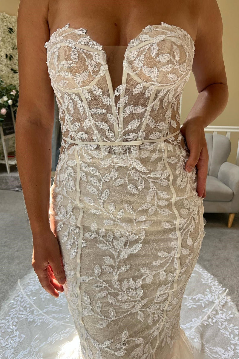 Chic Strapless Sweetheart Sleeveless Wedding Dresses Mermaid Sequins Lace Open Back Sheath On Sale