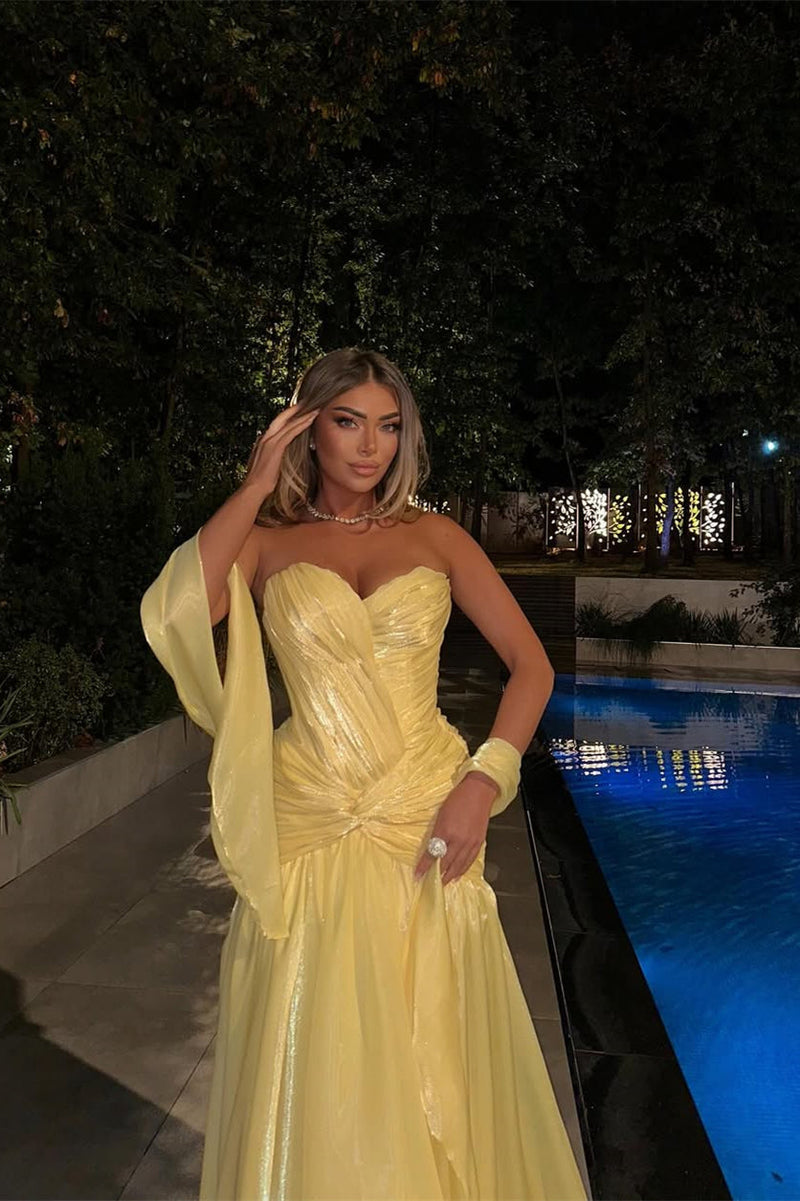 Pretty Daffodil Sweetheart Sleeveless Strapless Prom Dresses A-Line Pleats With Lace-Up Back