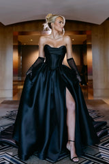 Romantic Black Strapless Sleeveless Satin Prom Dresses A-Line High Split With Gloves