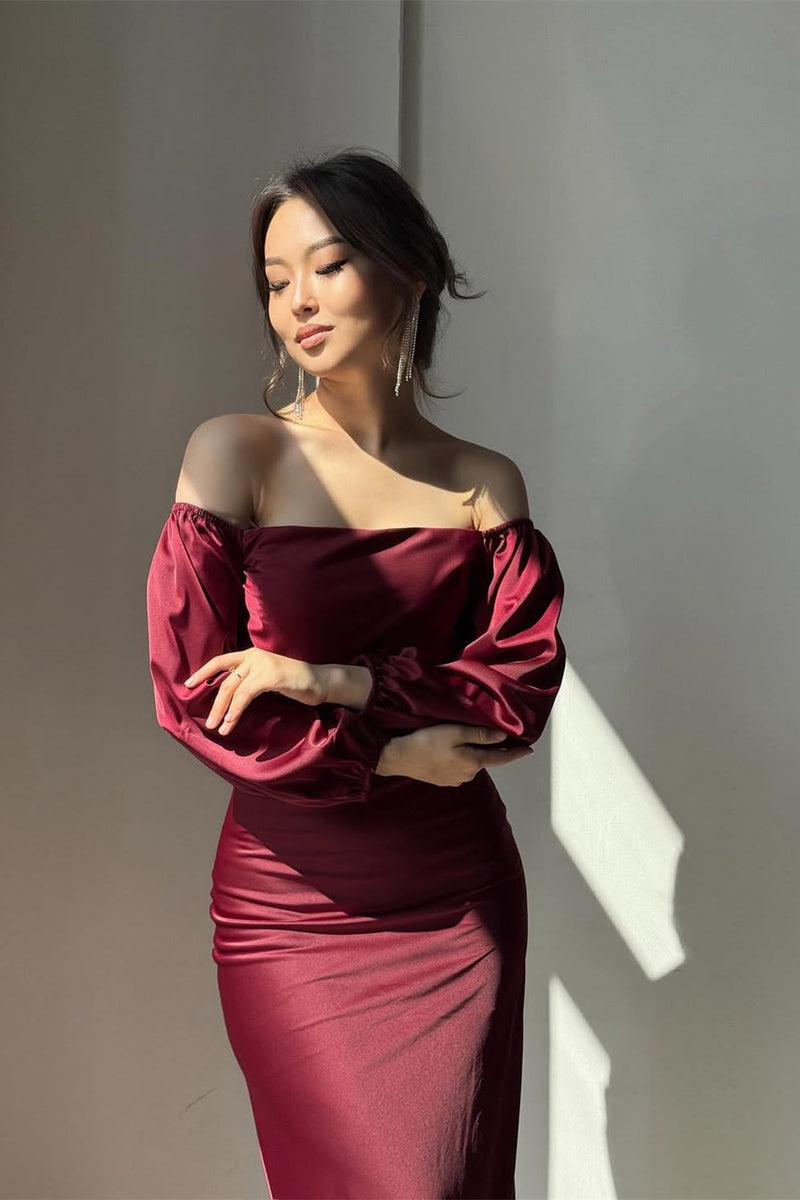 Romantic Burgundy Off-The-Shoulder Long Sleeves Satin Prom Dresses Mermaid With Pleats