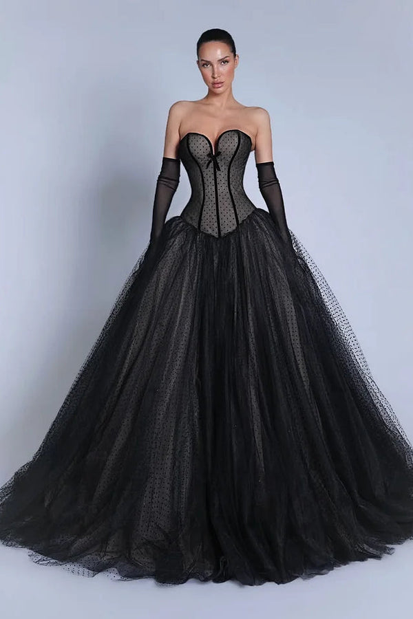 Luxury Black Sweetheart Strapless Tulle A-Line Prom Dress Lace-Up Back With Gloves Pleats