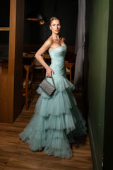 Elegant Strapless Sleeveless Tulle Prom Dresses Floor Length With Pleats Zipper