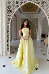 Pretty Daffodil Strapless Sleeveless Satin Prom Dresses A-Line Floor Length With Pleats