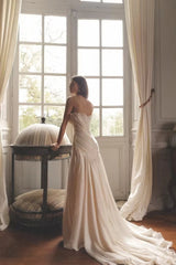 Elegant V-Neck Strapless Sleeveless Prom Dresses High Split With Zipper Pleats
