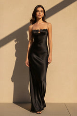 Romantic Black Spaghetti-Straps Sleeveless Satin Prom Dresses Sheath With Zipper