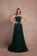 Elegant Strapless Sleeveless A-Line Prom Dresses Floor Length With Pleats