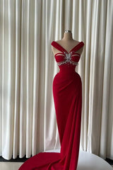 Graceful Burgundy Sleeveless Satin Mermaid Prom Dresses Sheath Pearls With Pleats