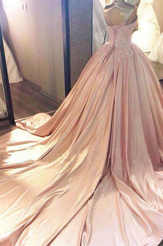 Ball Gown Sleeveless Sweetheart Court Train Lace Elegant Evening Dress-ballbellauk