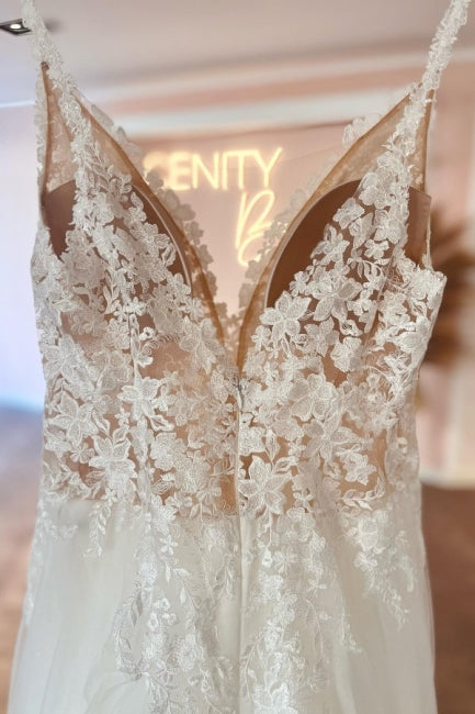 Charming Sweetheart Long V-Neck Sleeveless Lace Bridal Gowns On Sale-ballbellauk