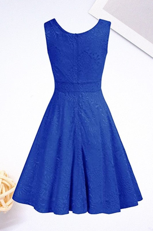 Gorgeous Satin Ruched V-neck Sleeveless Homecoming Dress-ballbellauk