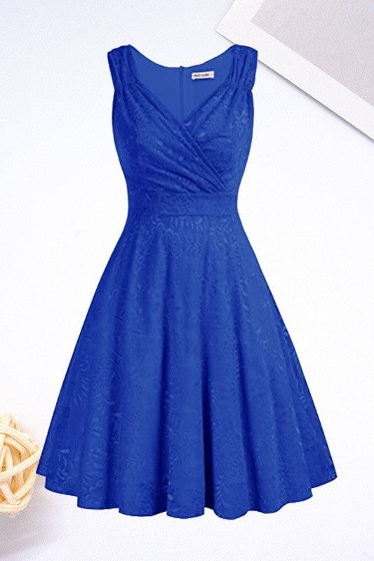 Gorgeous Satin Ruched V-neck Sleeveless Homecoming Dress-ballbellauk