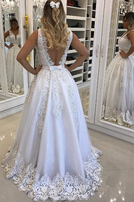 Gorgeous V-Neck Sleeveless Long Lace Tulle Prom Dress-ballbellauk